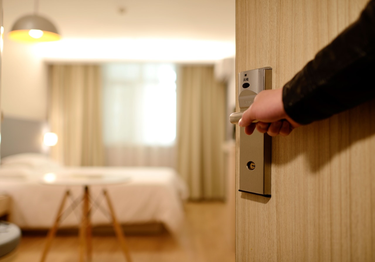 How Hotel Amenities Attract Loyal Customers?